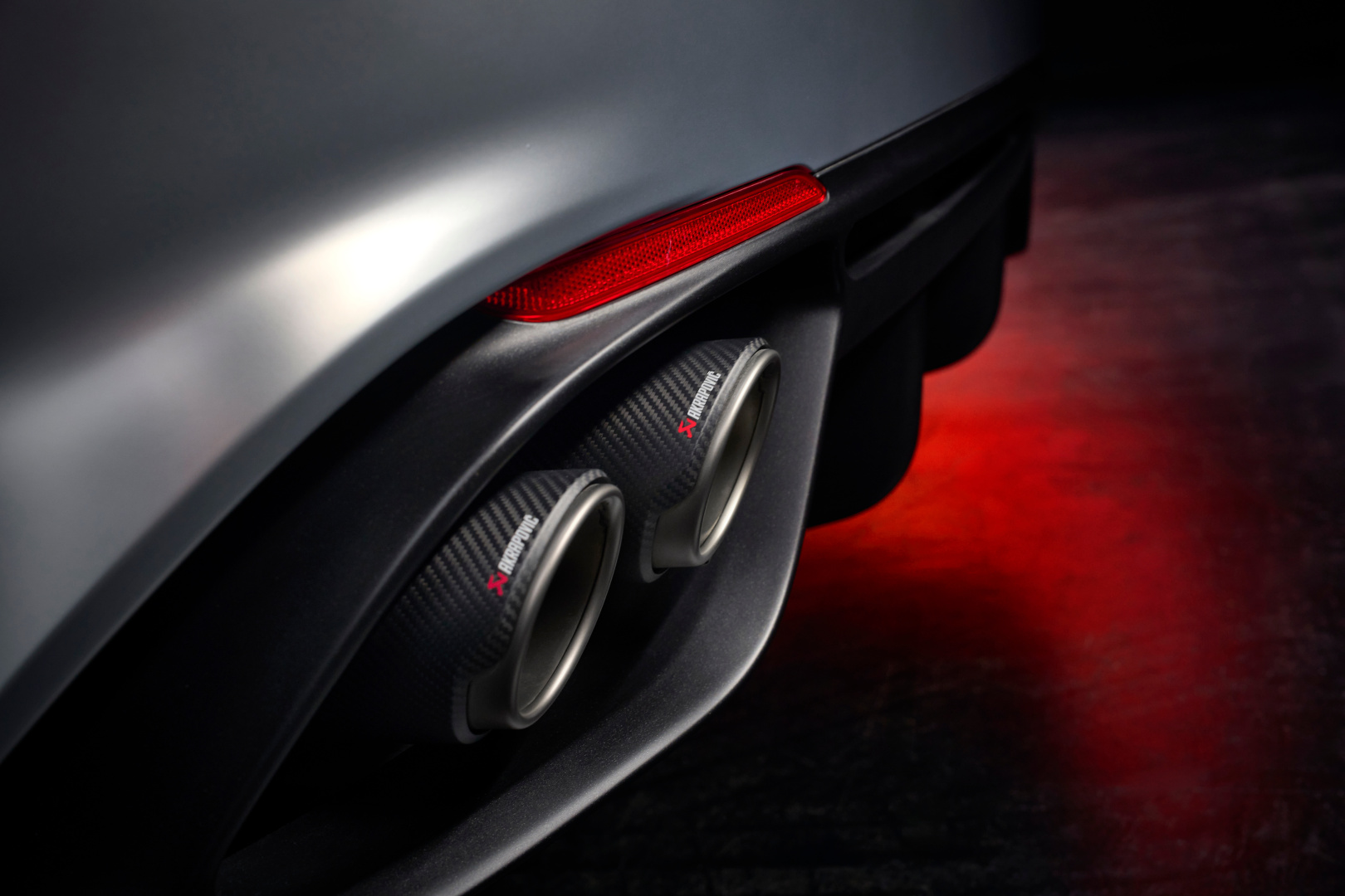 SMALL_GiuliaQuadrifoglioLunaRossa (2)